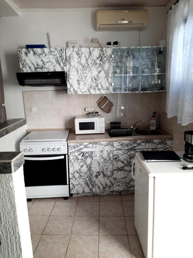 Apartmani Ana-Lora Лопар Екстер'єр фото